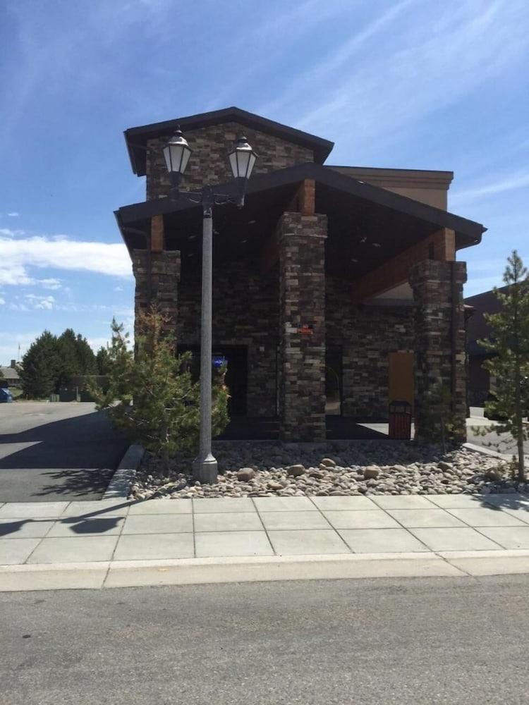 Geyser Inn photo 21