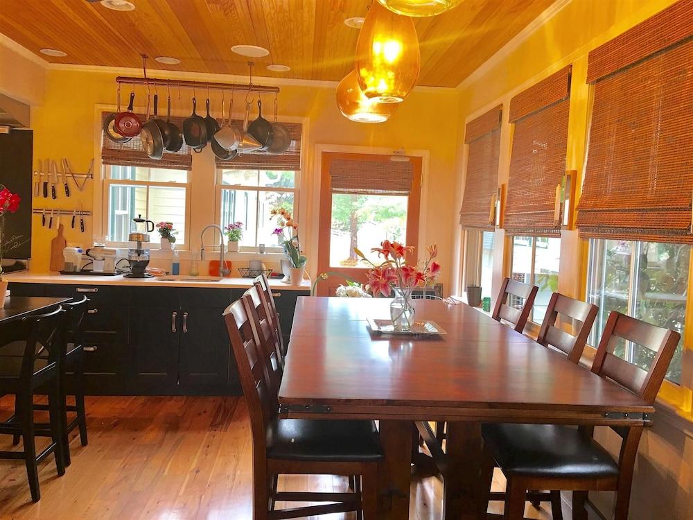 The Foster Harris House photo 26