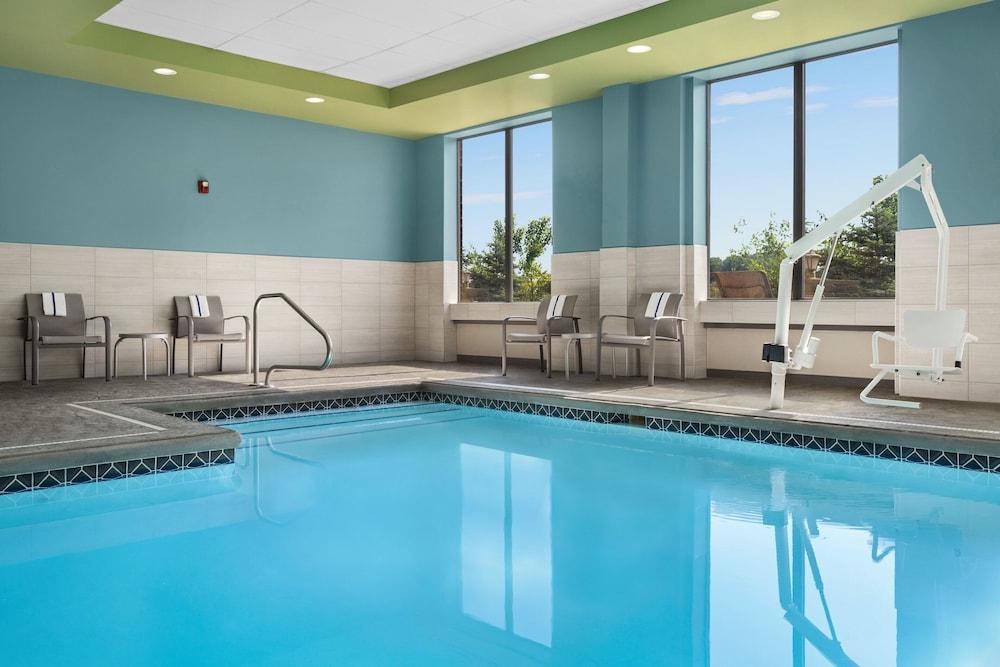 Holiday Inn Express & Suites Akron Regional Airport Area by IHG photo 36