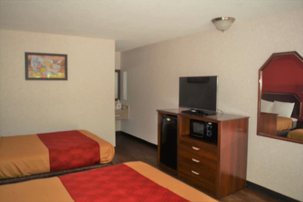 Economy Inn photo 3