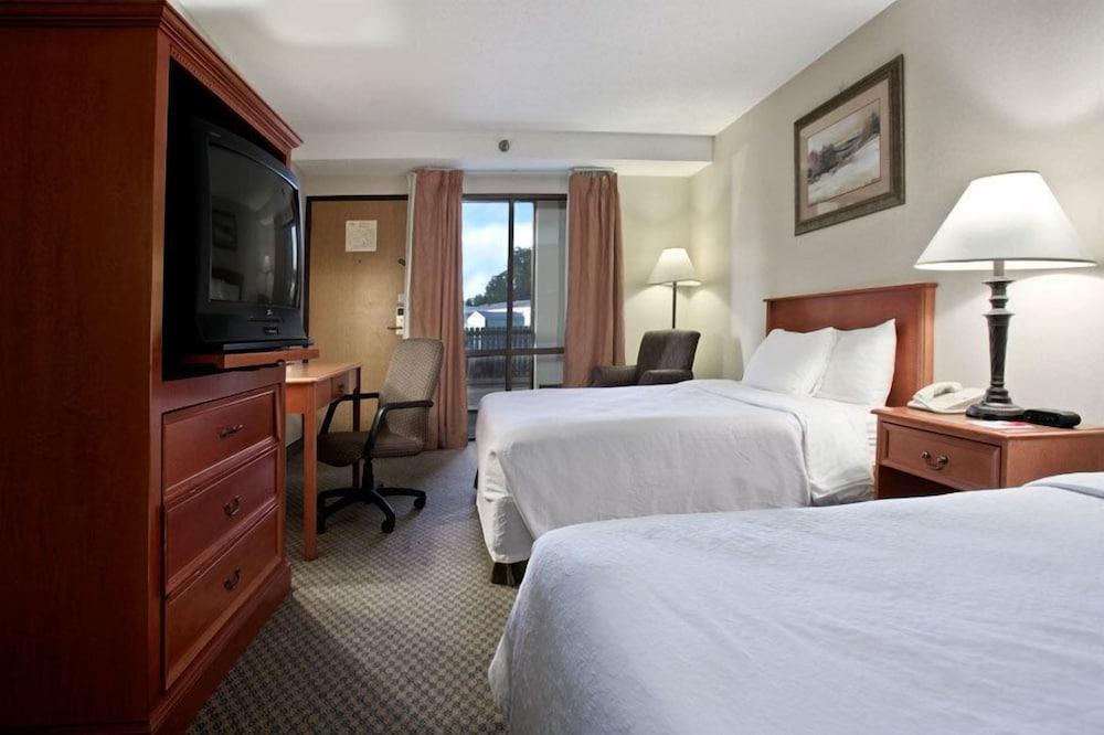 Salina Ambassador Hotel and Conference Center photo 5