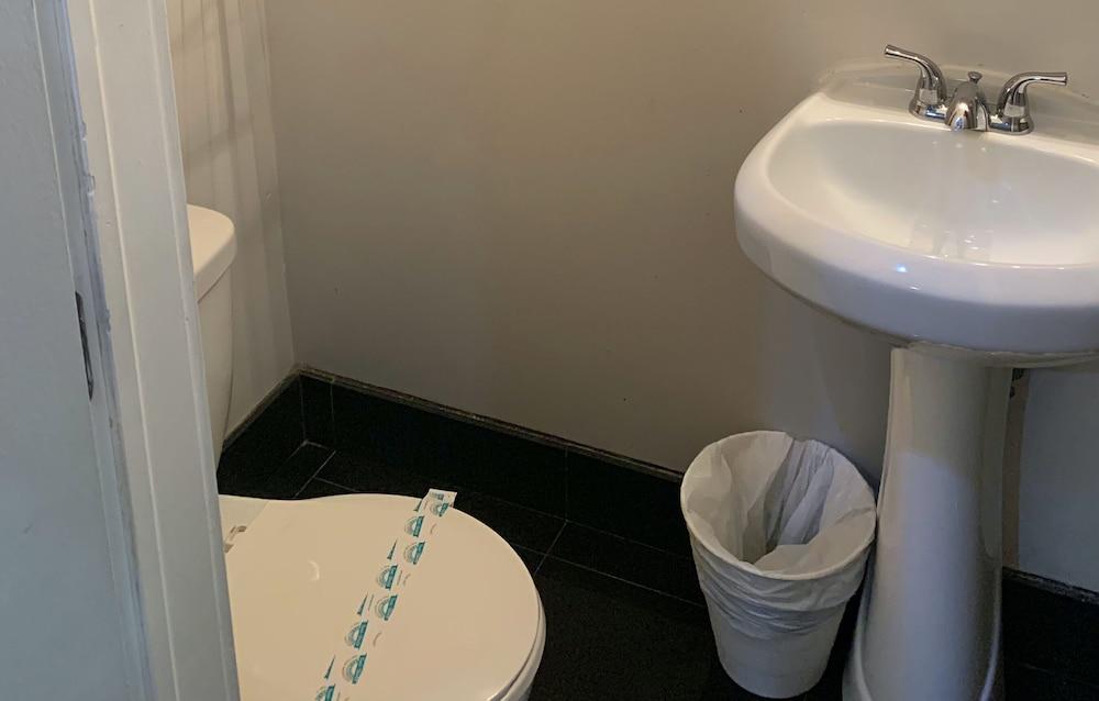 Macy Empire Apartments photo 47