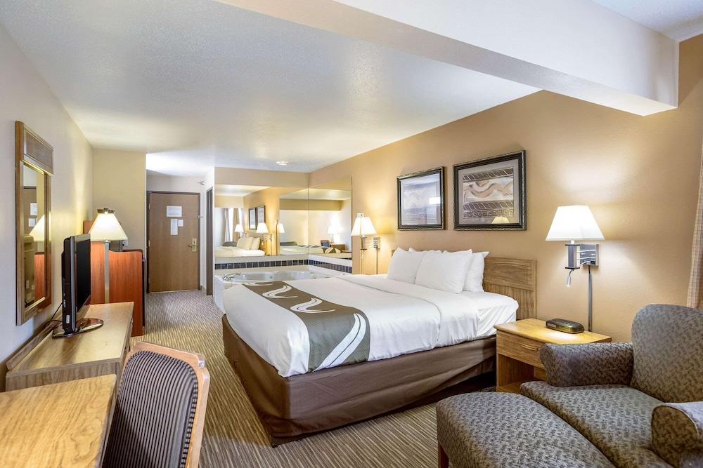 Quality Inn - Storm Lake photo 14