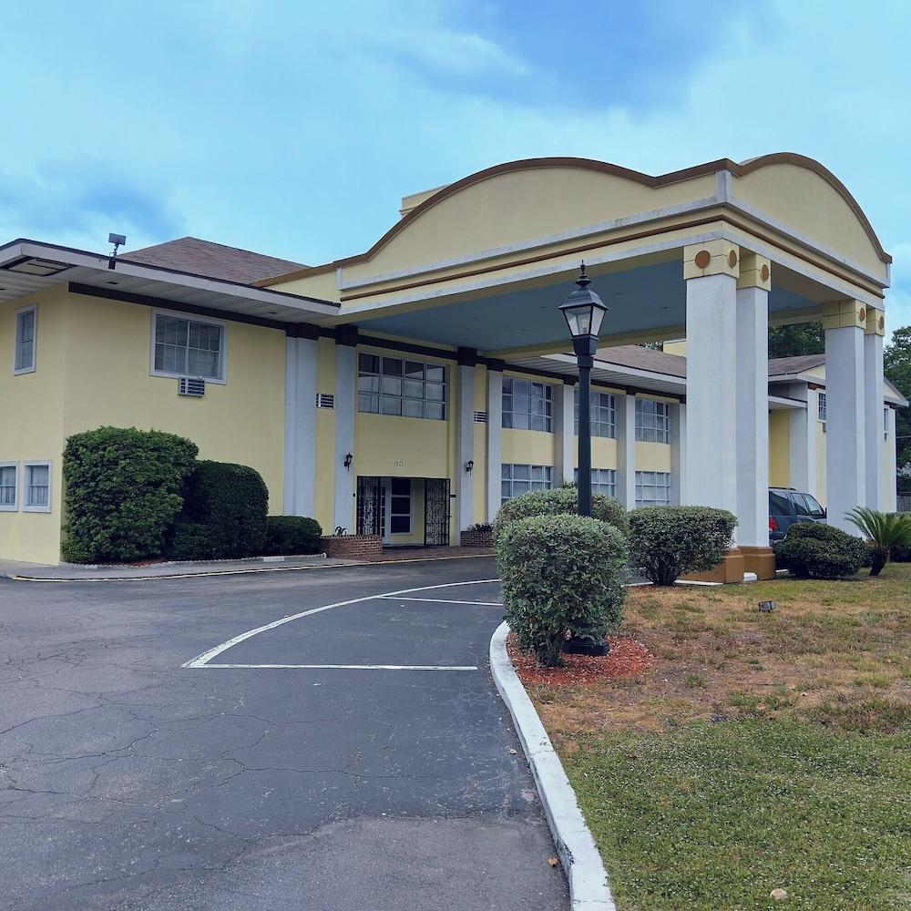 University Inn Gainesville photo 1