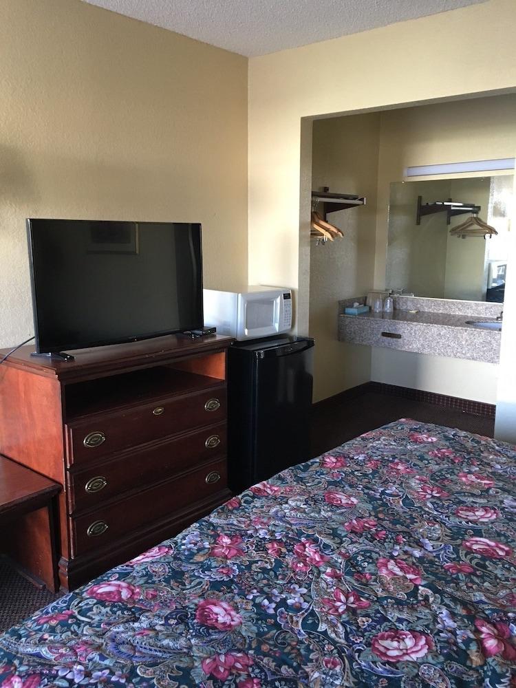 Travel Inn photo 10