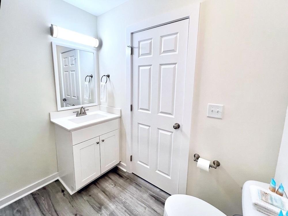 Saltwater Suites photo 65