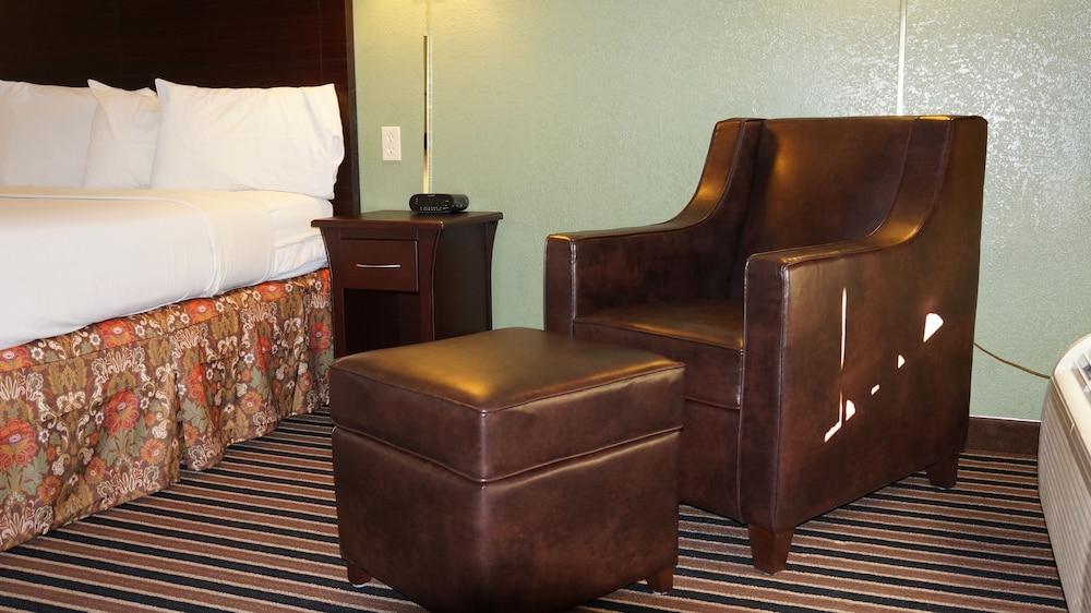 Regency Inn photo 7