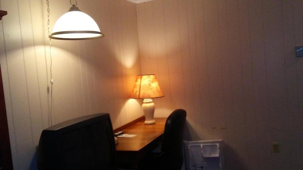 Catskill Motor Court Motel photo 10