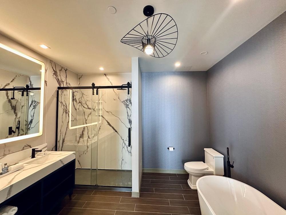 Chez Hotel Arlington Heights photo 21