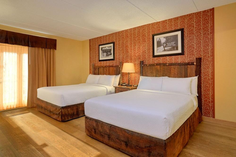 Old Creek Lodge photo 20