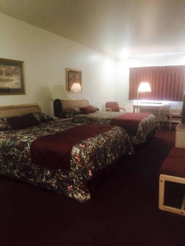 Thunderbird Motel photo 3