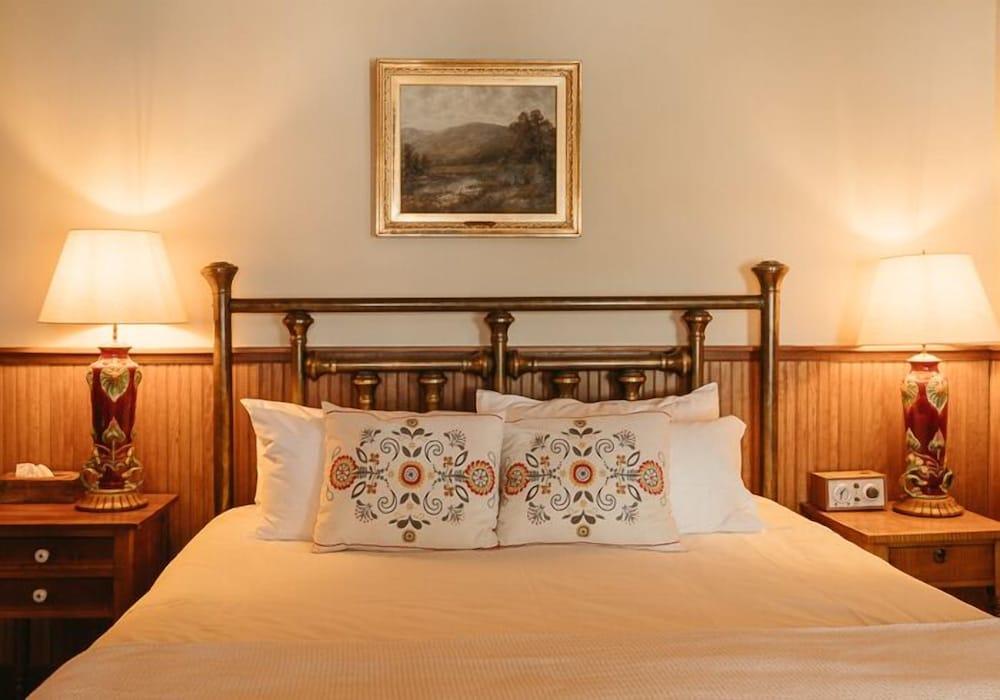 Deer Mountain Inn photo 21