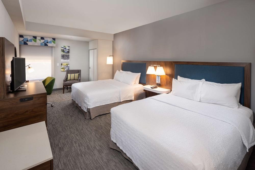 Hampton Inn Asheville-Tunnel Rd. photo 8