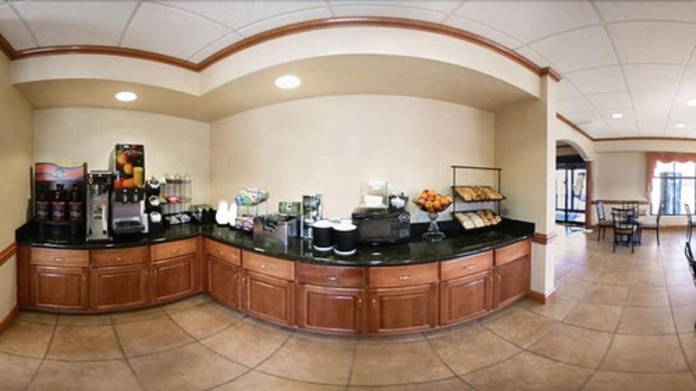 Comfort Inn & Suites Chipley photo 21