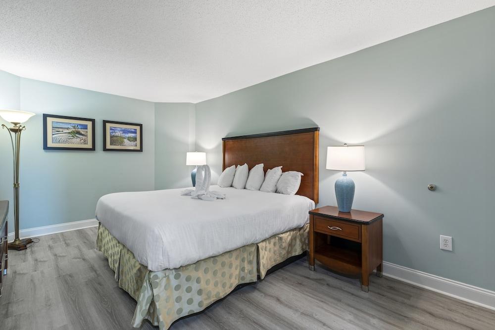 Sandy Beach Oceanfront Resort photo 84