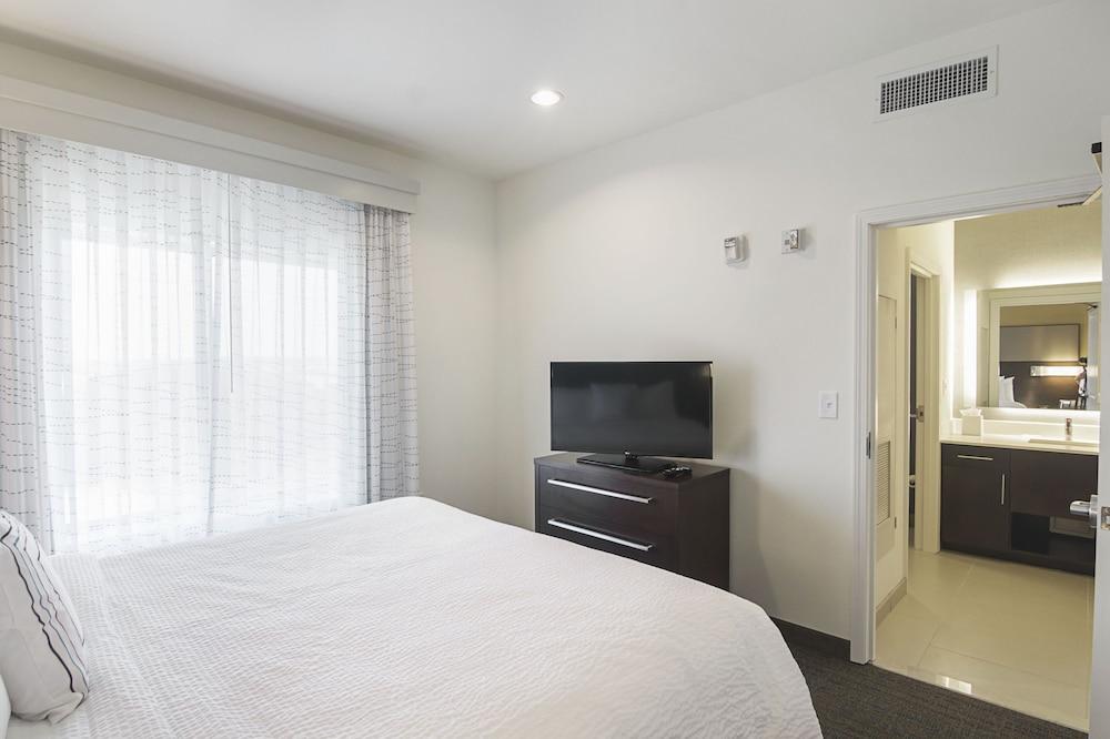 Residence Inn by Marriott Denton photo 16