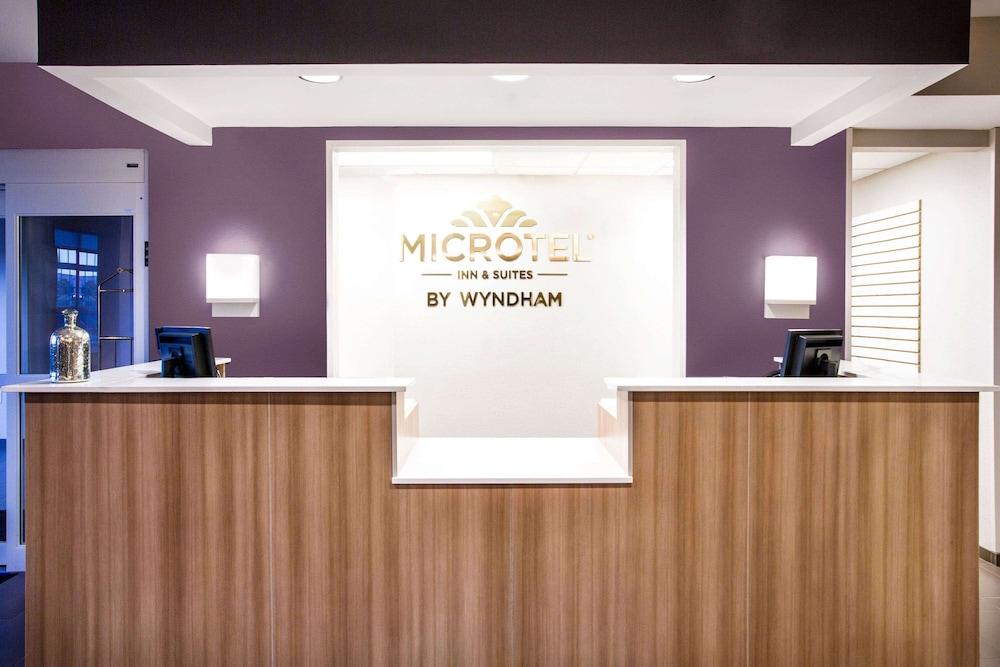 Microtel by Wyndham Vernal / Naples photo 11
