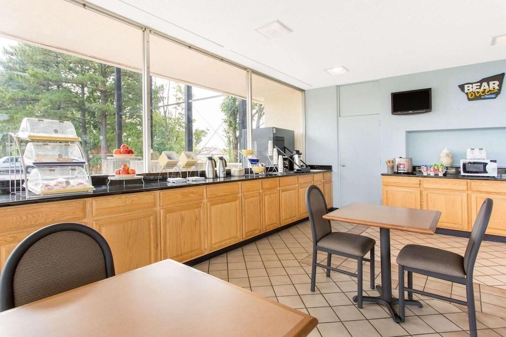 Garden Inn photo 9