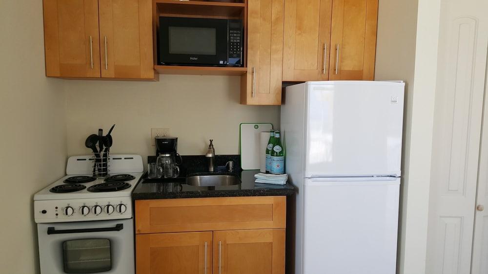 Le Cabanon Motel photo 41