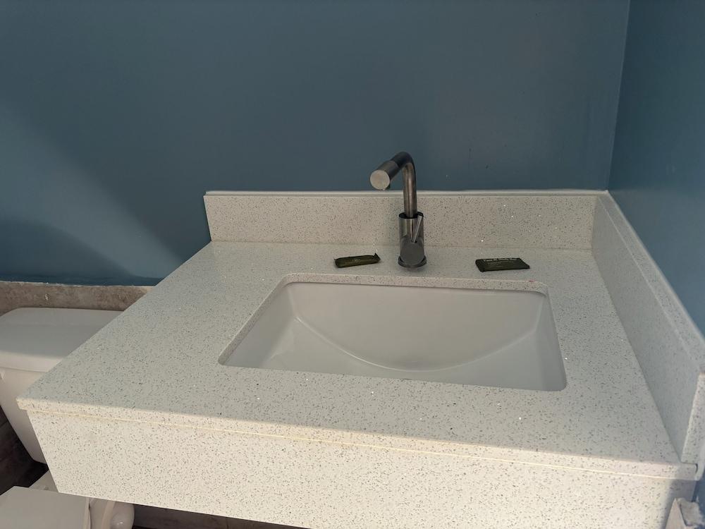 Budget Inn Express photo 3