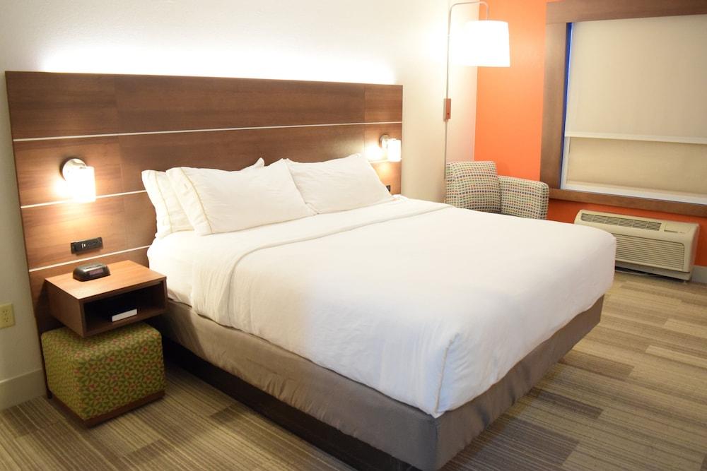 Holiday Inn Express Hotel & Suites West I 10 by IHG photo 44