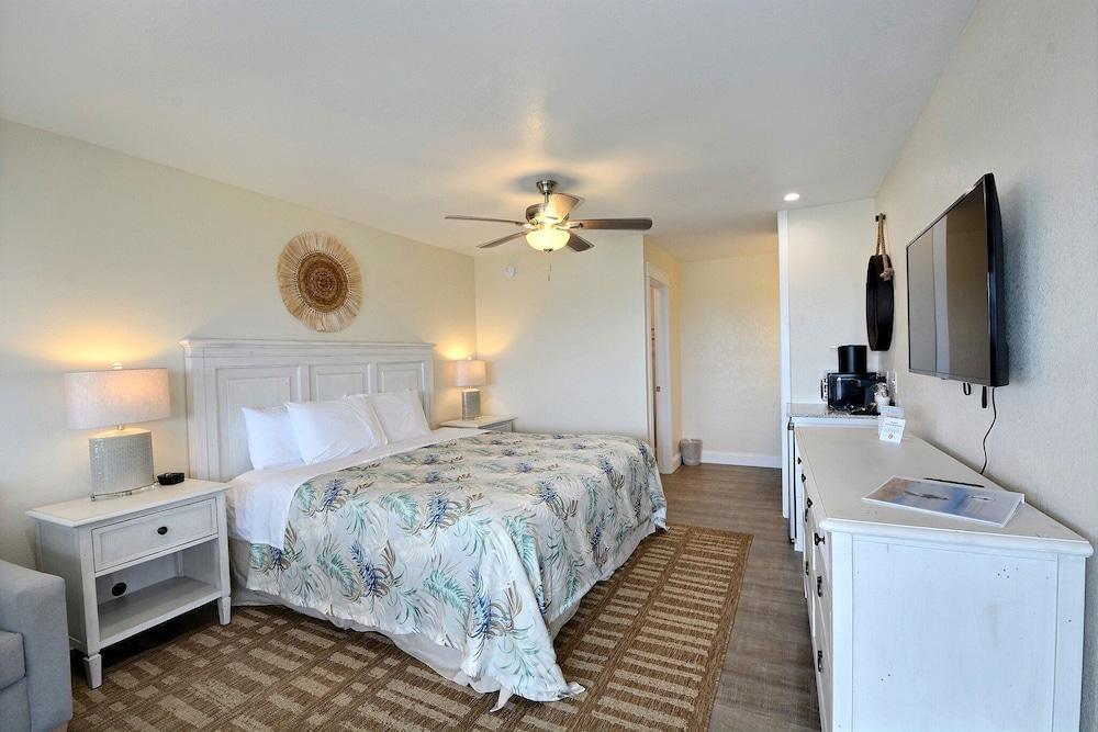 Lighthouse View Oceanfront Lodging photo 61
