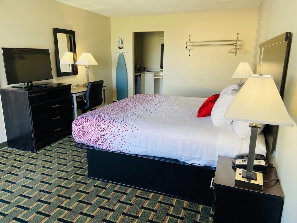 Econo Lodge Clemson - University Area photo 16