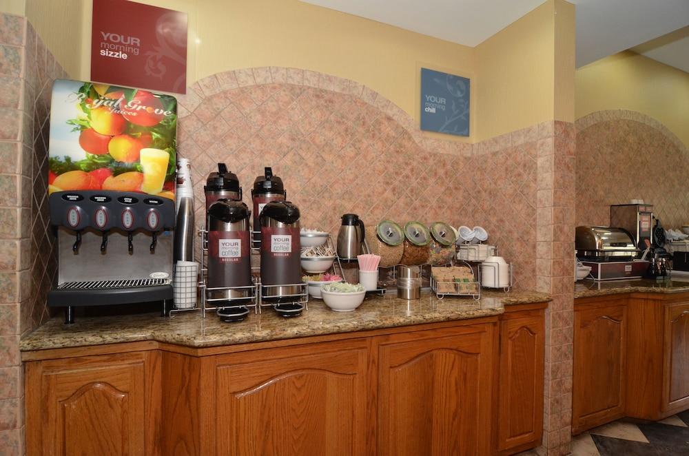 Comfort Inn & Suites Burnet photo 18