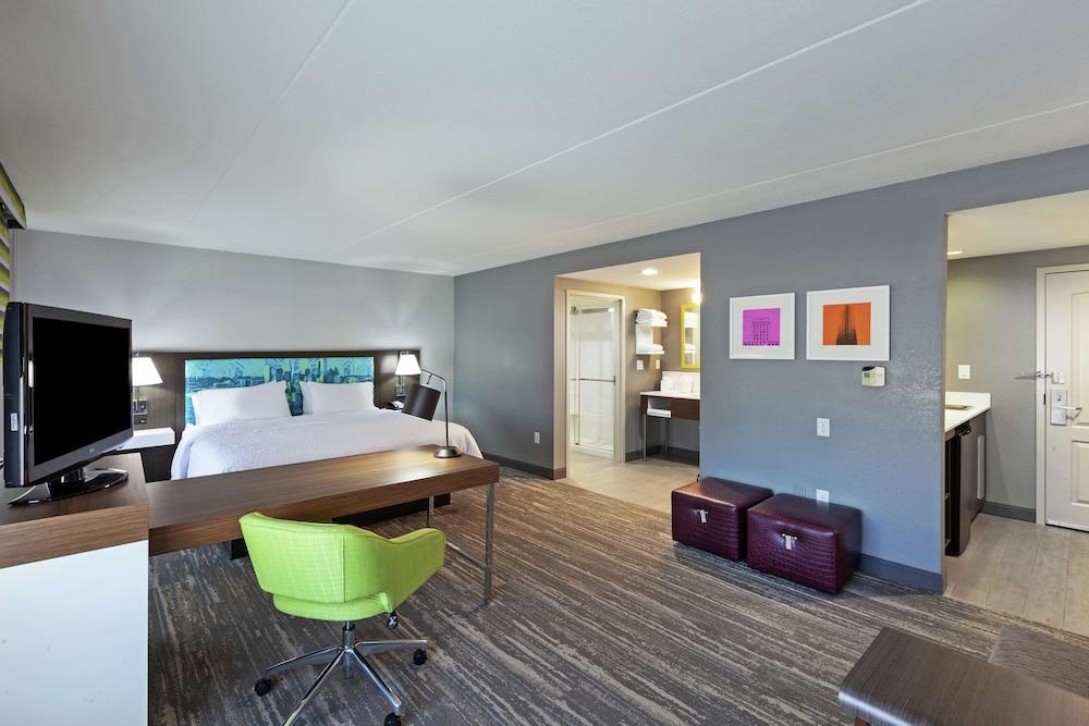 Hampton Inn & Suites Houston-Bush Intercontinental Aprt photo 16