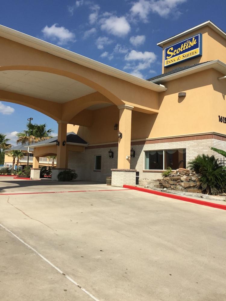 Scottish Inn & Suites photo 1