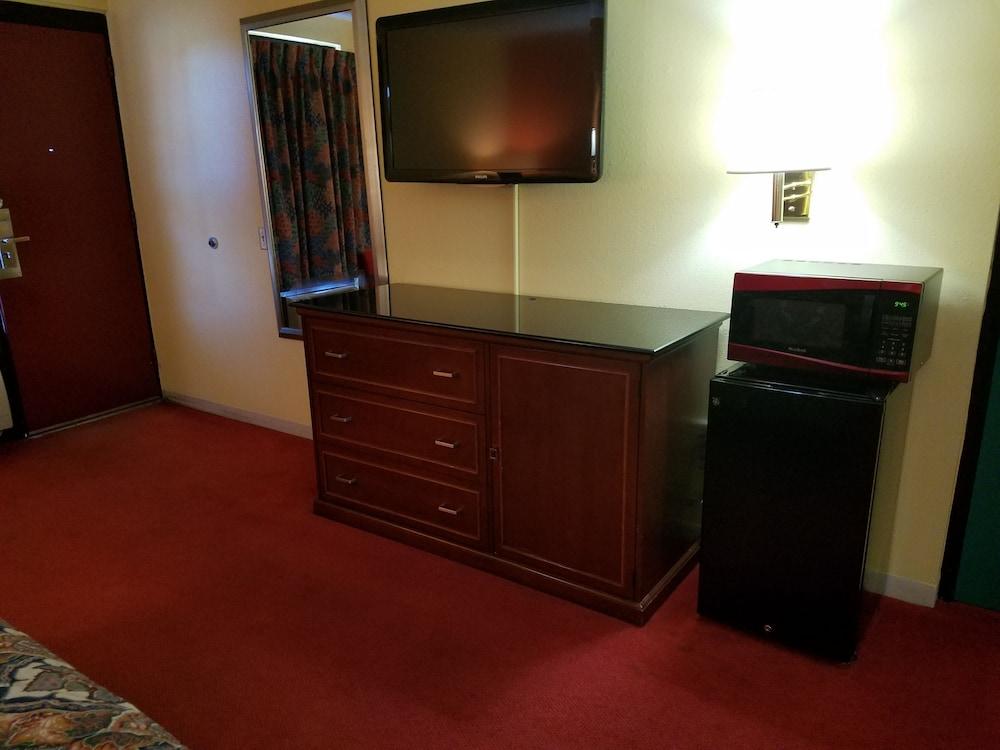 Executive Inn photo 7