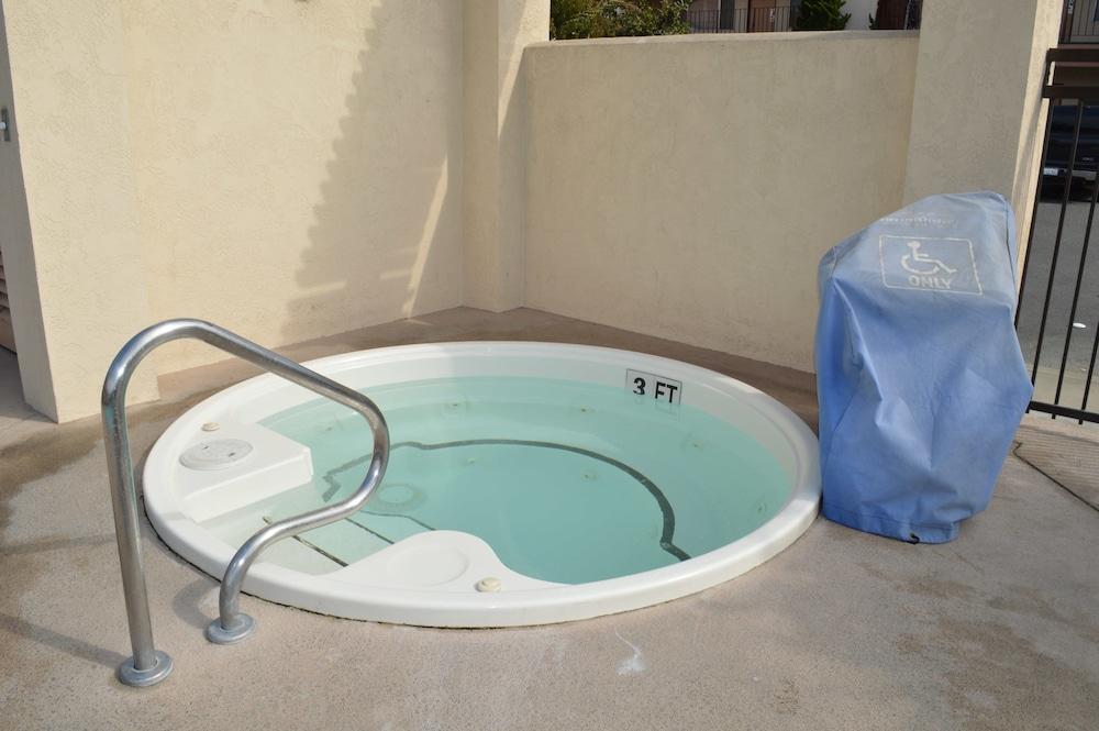 Laurel Inn Motel photo 35