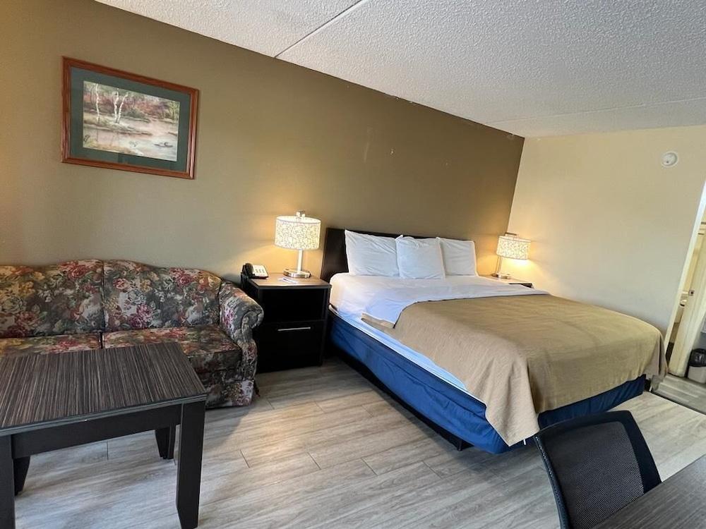 Rodeway Inn Walterboro I-95 photo 8