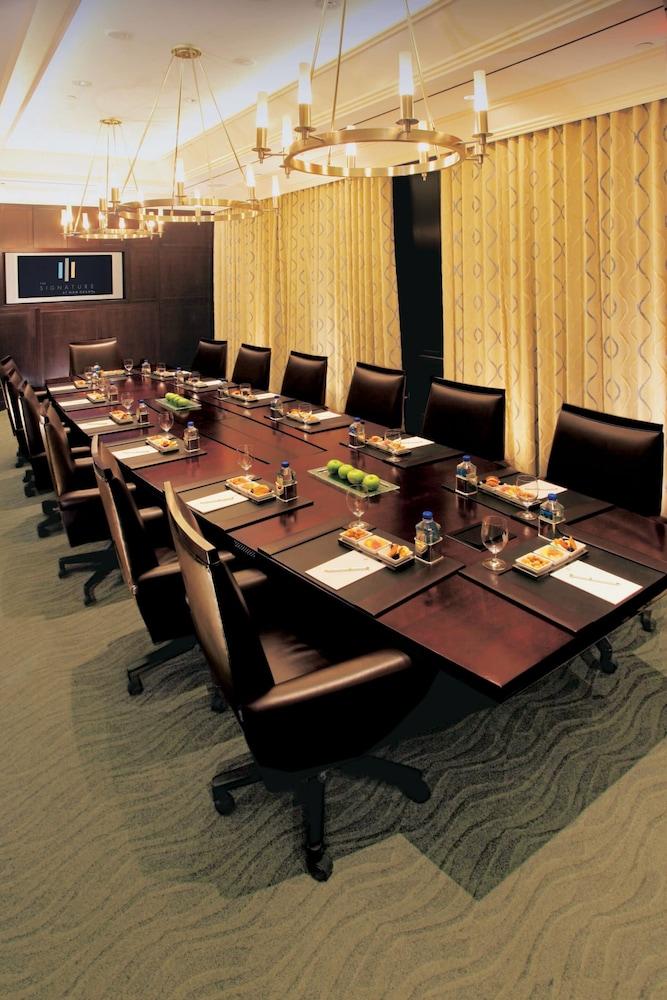 Jet Luxury Resorts @ The Signature Condo Hotel photo 86