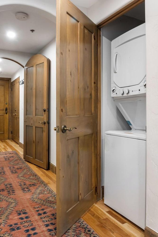 Christiania Condos - CoralTree Residence Collection photo 57