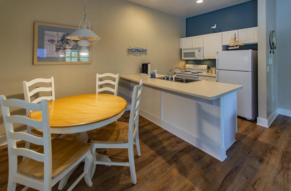 Edgewater Resort photo 54