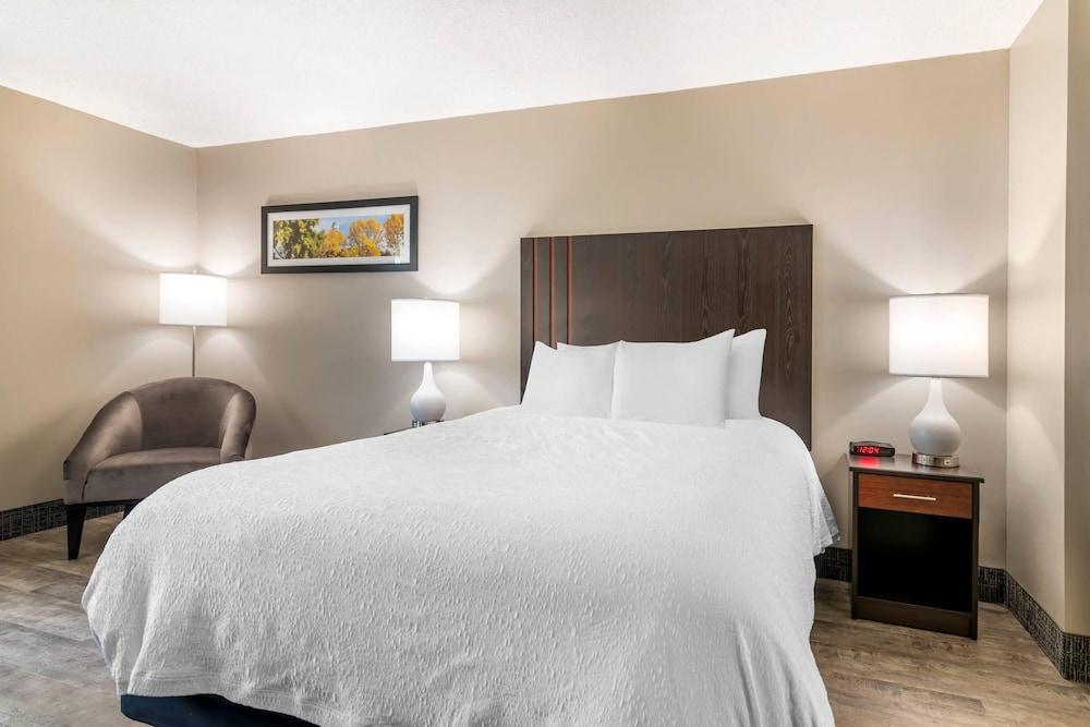 Black Bear Inn, an Ascend Collection Hotel photo 6