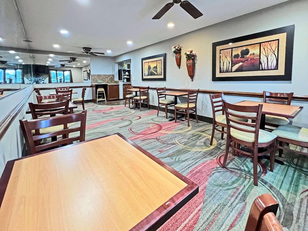 Quality Inn Mitchell I-90 photo 41