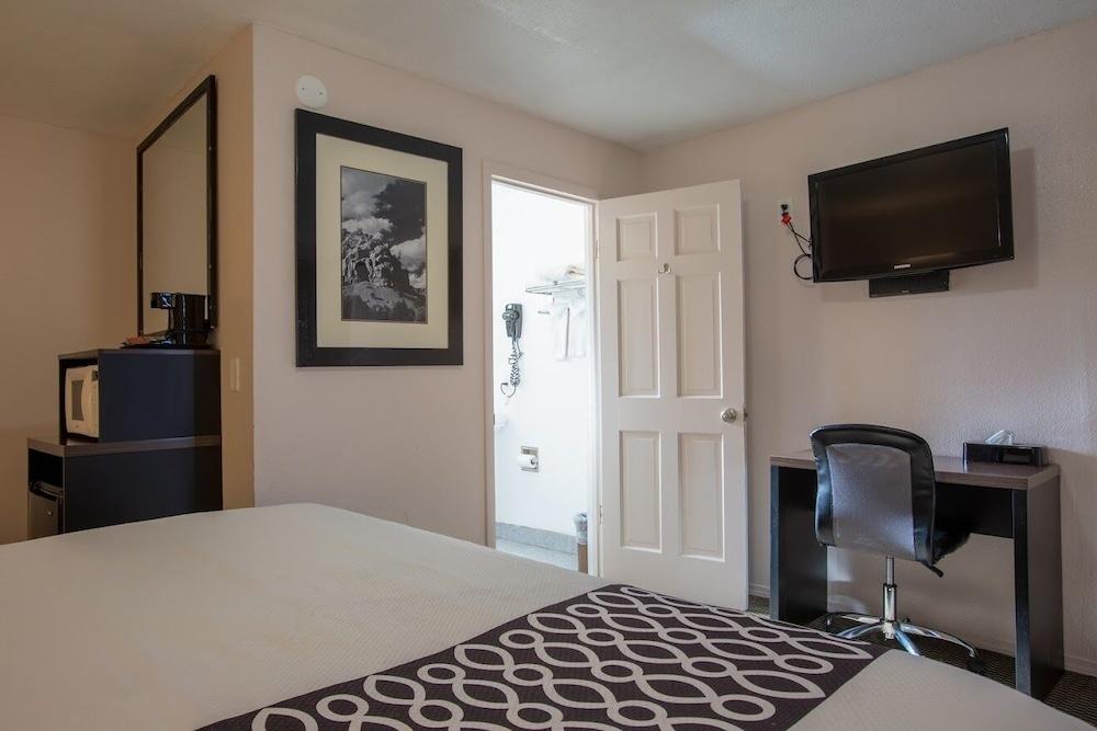 Celilo Inn photo 16