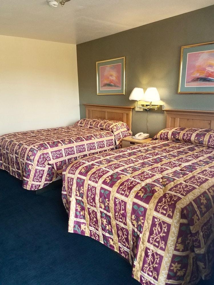 Parkway Inn Eugene photo 19