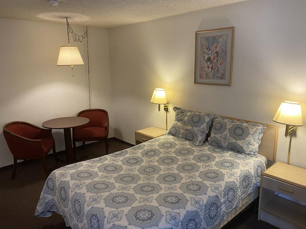 Circle Inn Motel photo 15