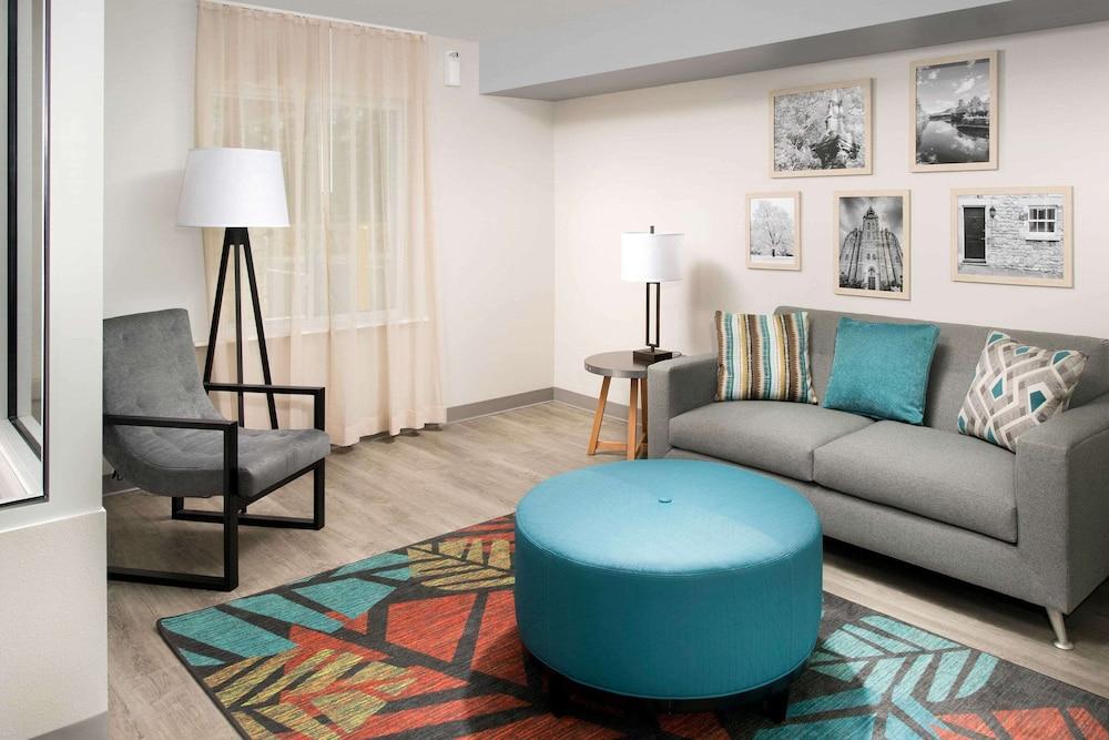 WoodSpring Suites San Antonio Stone Oak photo 3