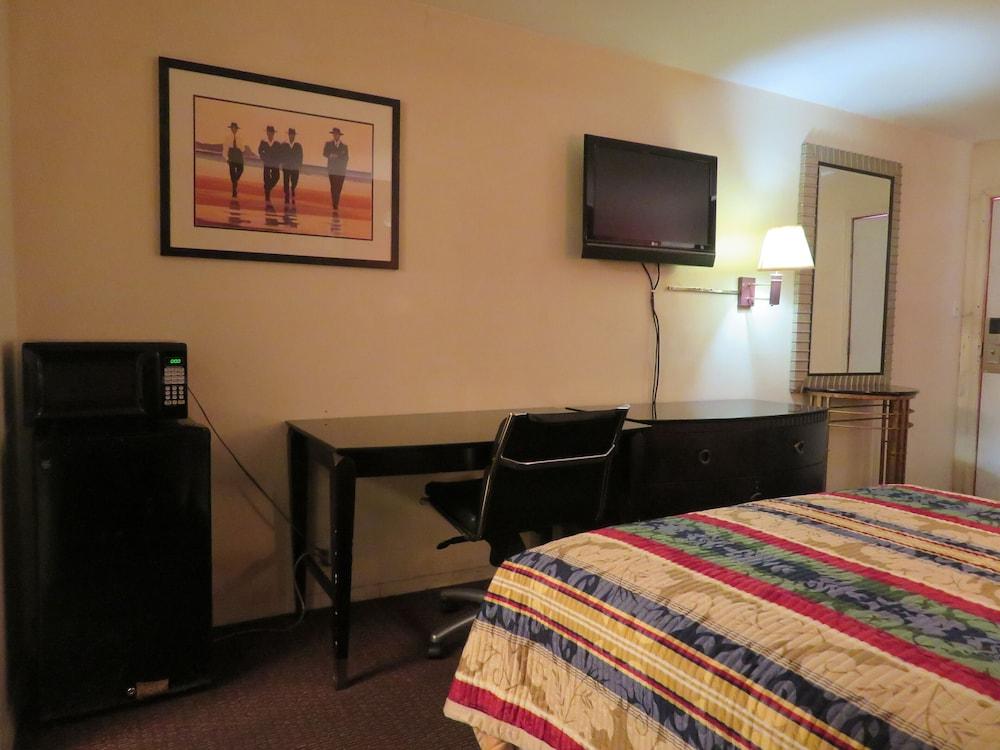 Travel Inn Motel photo 7