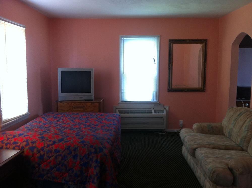 Green Crest Motel photo 8