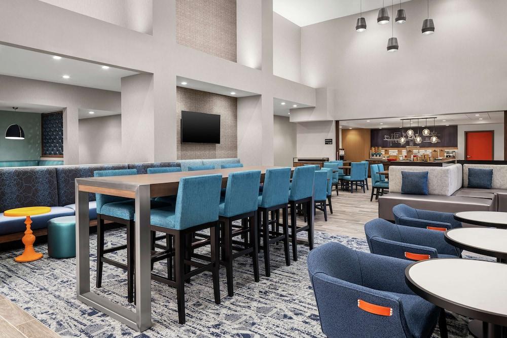Hampton Inn & Suites Bridgeview Chicago photo 23