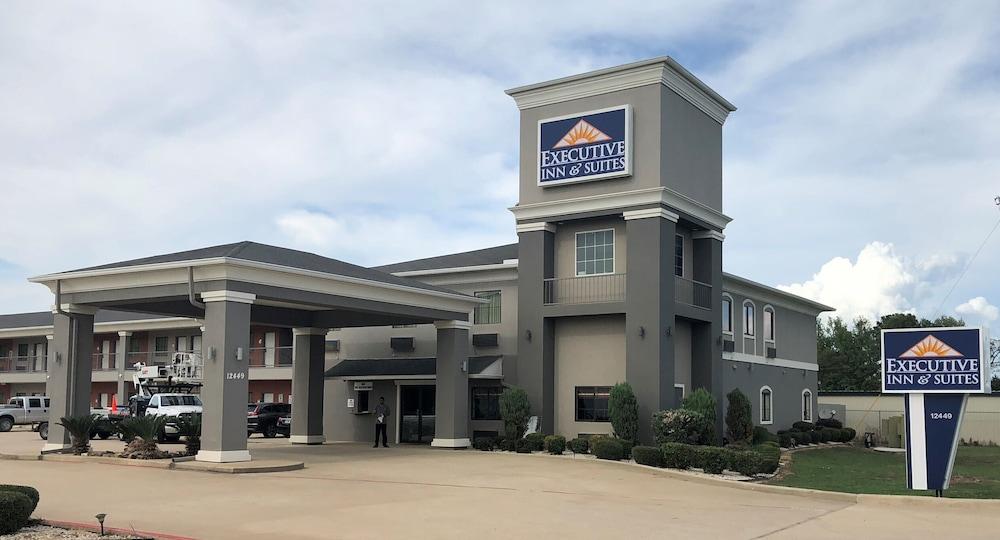 Executive Inn & Suites Joaquin photo 1