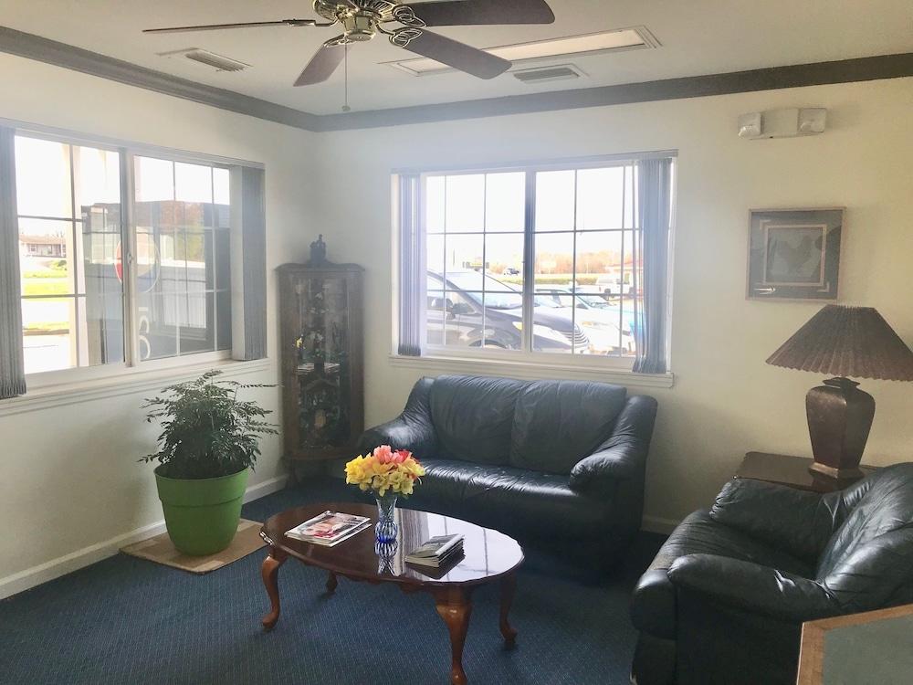 Madison Inn Lodge photo 22