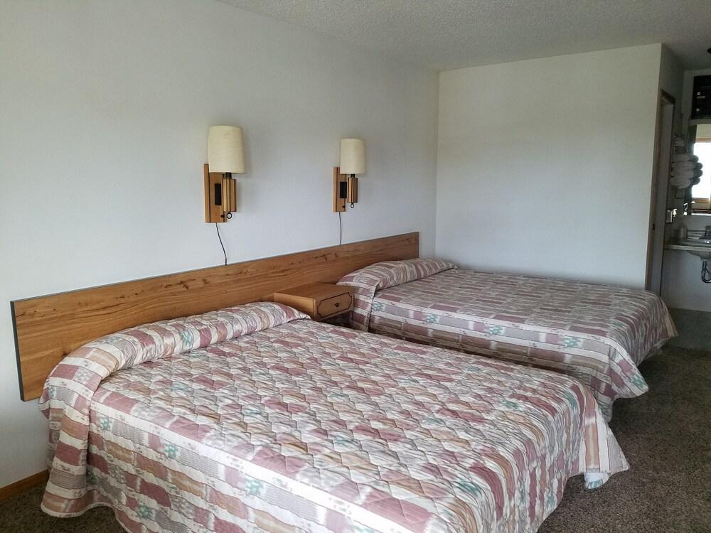 Moorcourt Motel photo 20