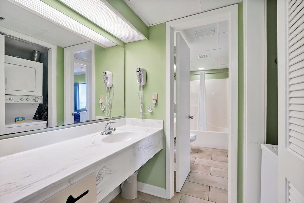Sand Dunes Resort and Suites photo 33