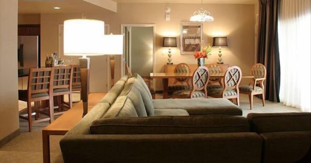 The Platinum Hotel photo 24